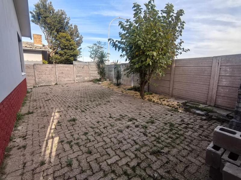 To Let 3 Bedroom Property for Rent in Windsor Park Estate Western Cape